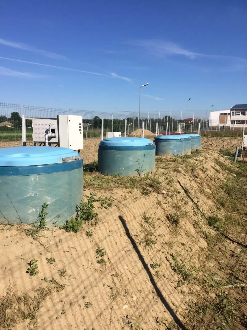Corp PAFS stație epurare ECO TANK în atelier, fibră de sticlă armată