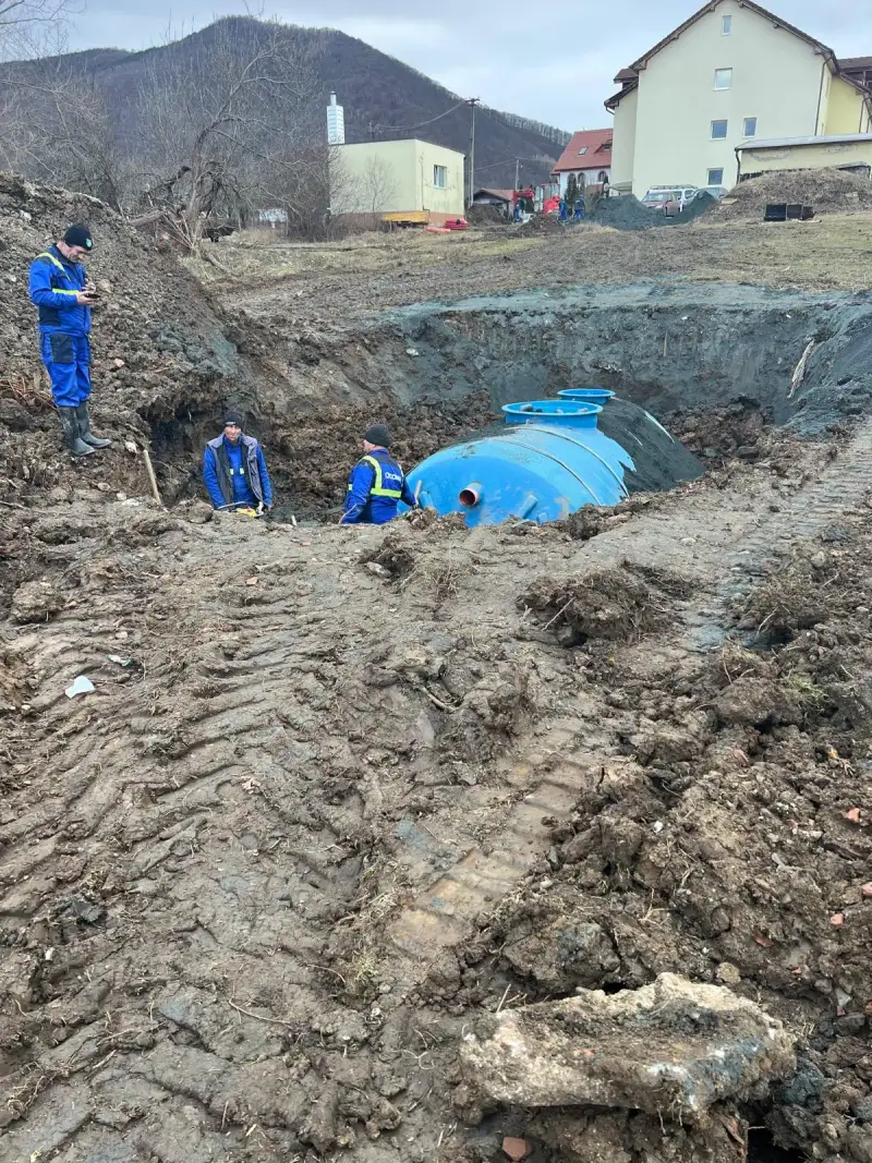 Corp PAFS stație epurare ECO TANK în atelier, fibră de sticlă armată